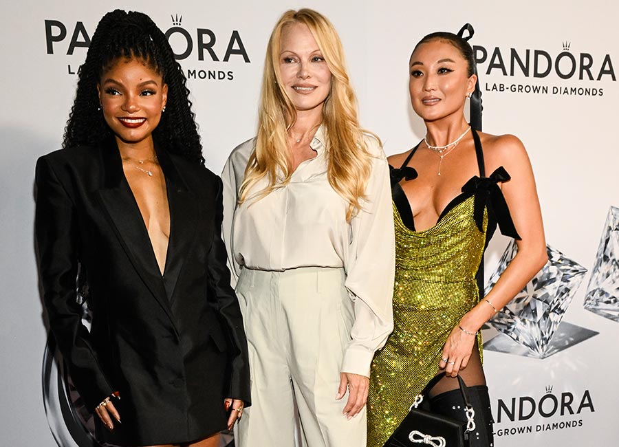 Pamela Anderson
Pandora